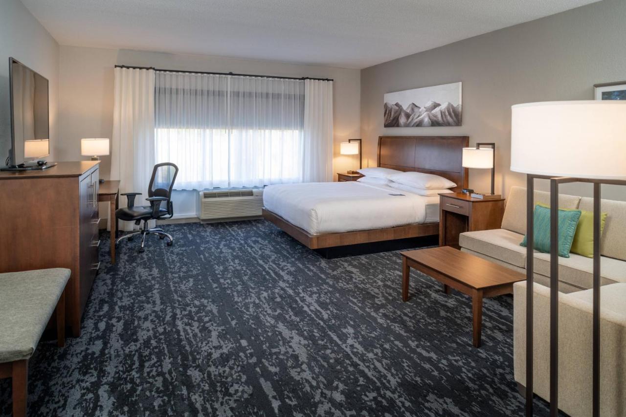 Delta Hotels By Marriott Huntington Mall Barboursville Kültér fotó