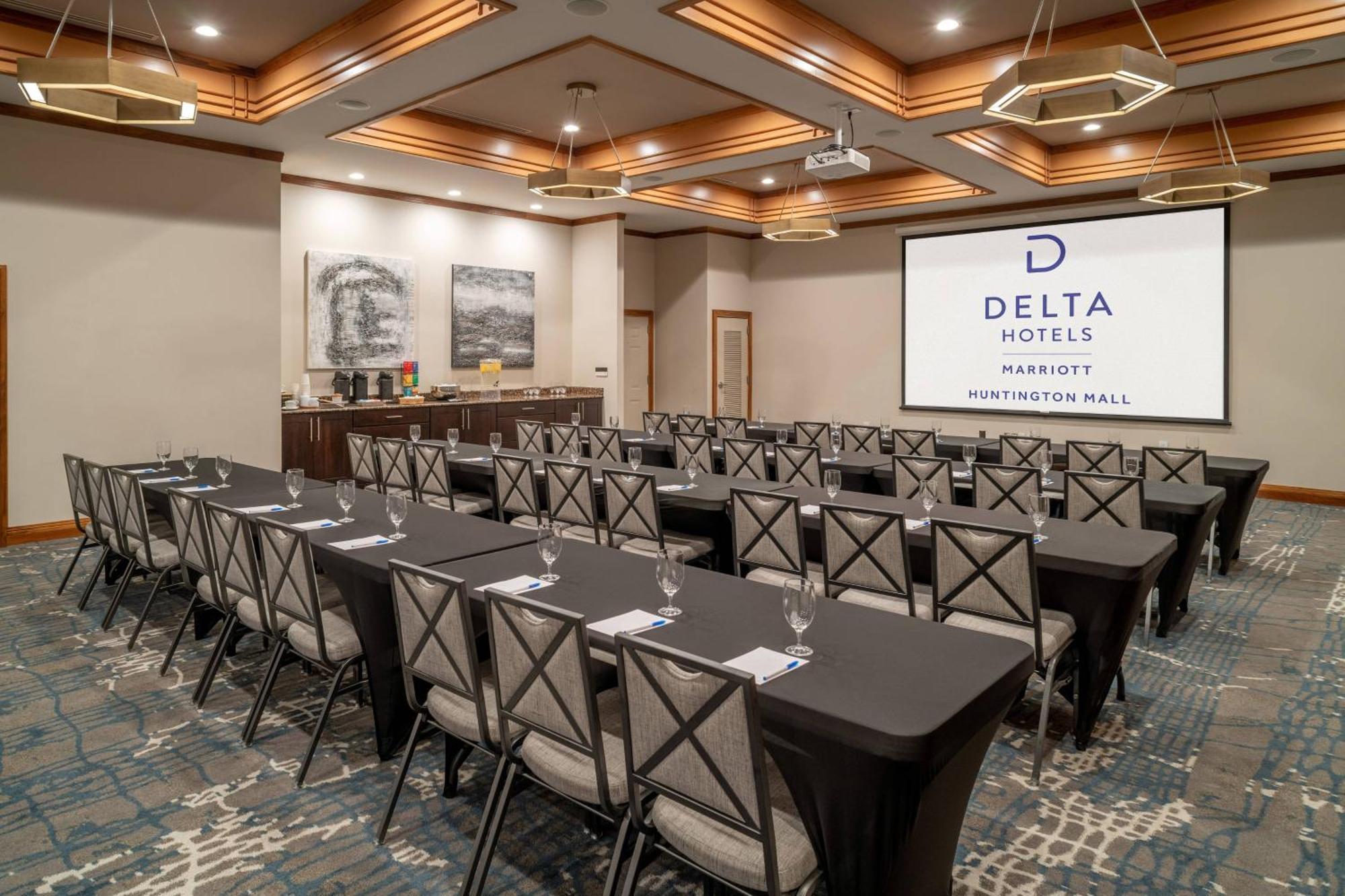 Delta Hotels By Marriott Huntington Mall Barboursville Kültér fotó