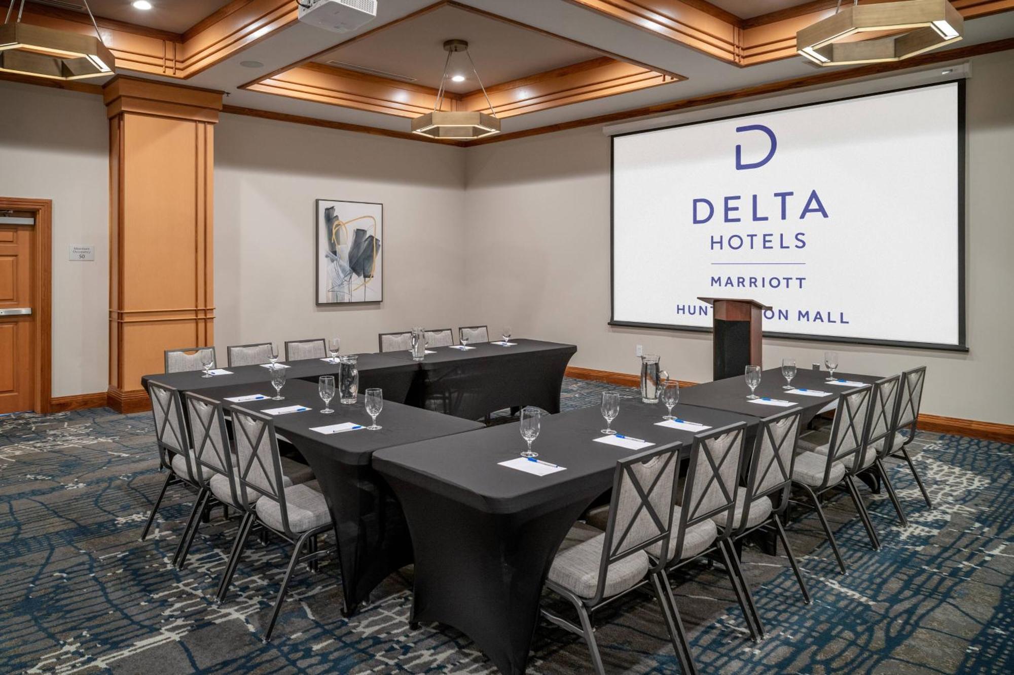 Delta Hotels By Marriott Huntington Mall Barboursville Kültér fotó