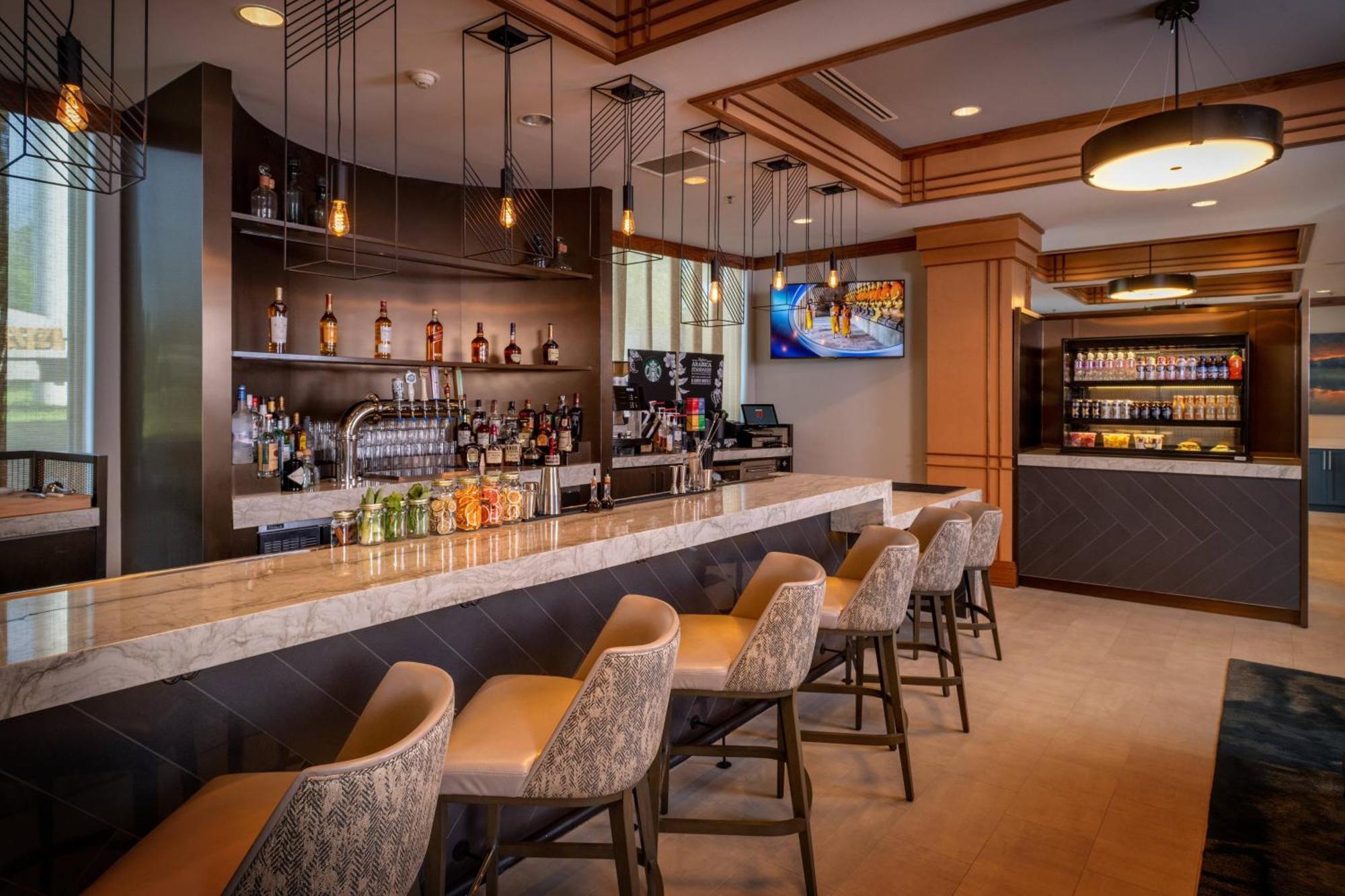 Delta Hotels By Marriott Huntington Mall Barboursville Kültér fotó